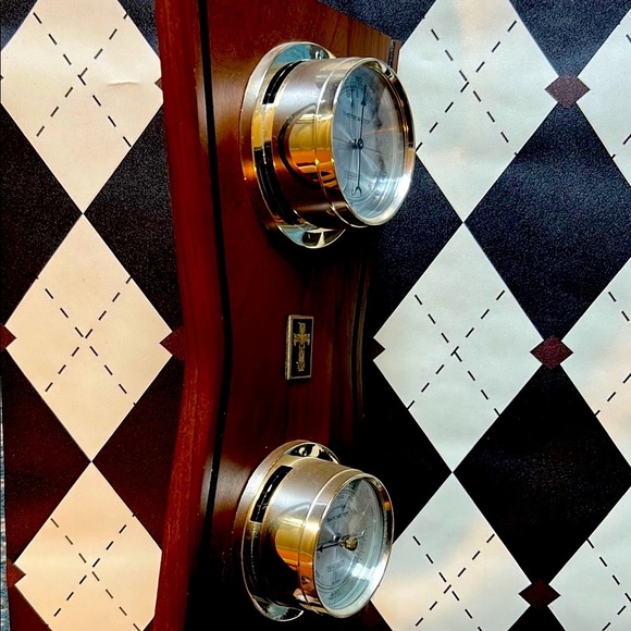 Vintage Barometer & Thermometer Wooden Plaque – Functional Elegance - Picture 7 of 12